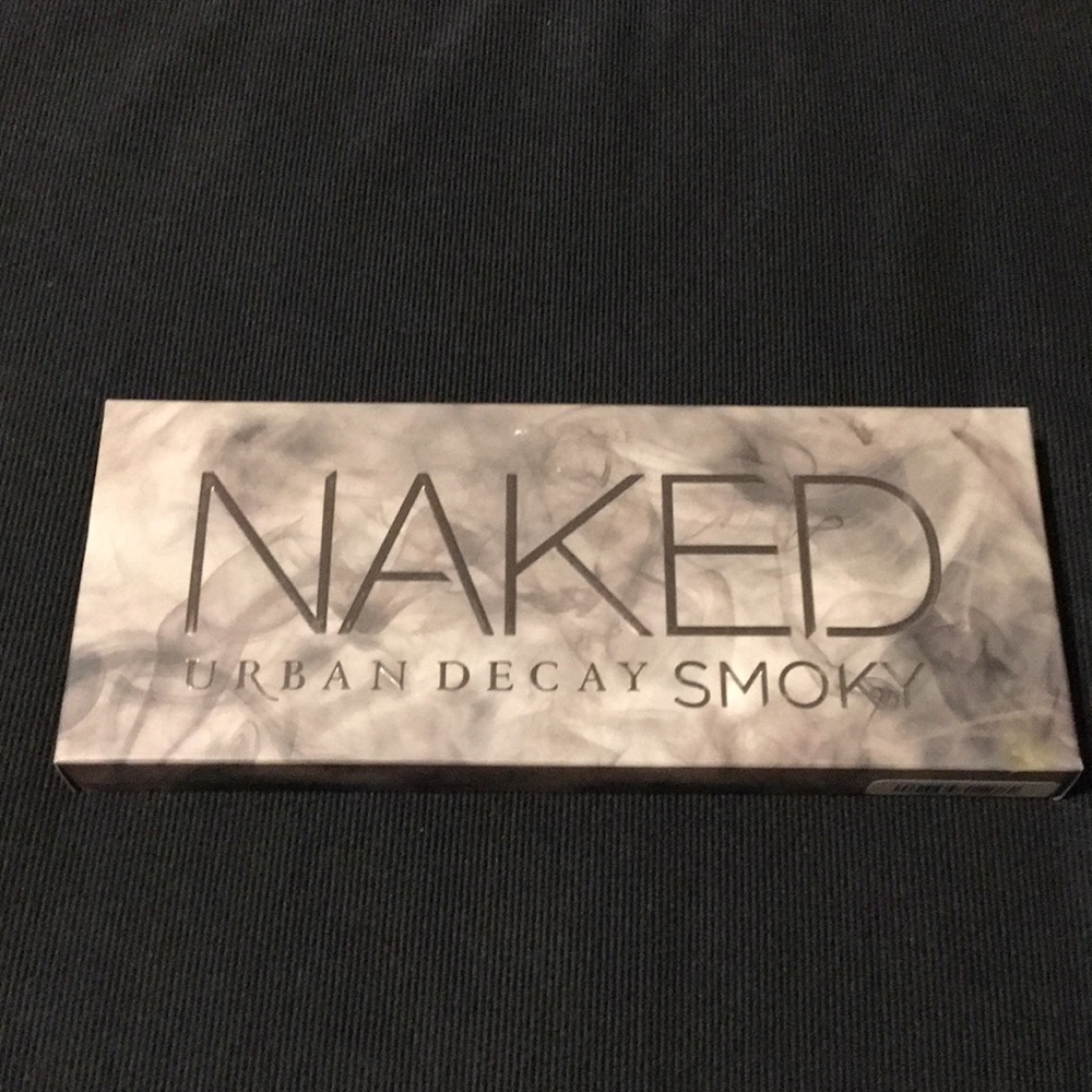 Brand new Urban Decay NAKED smoky palette!!